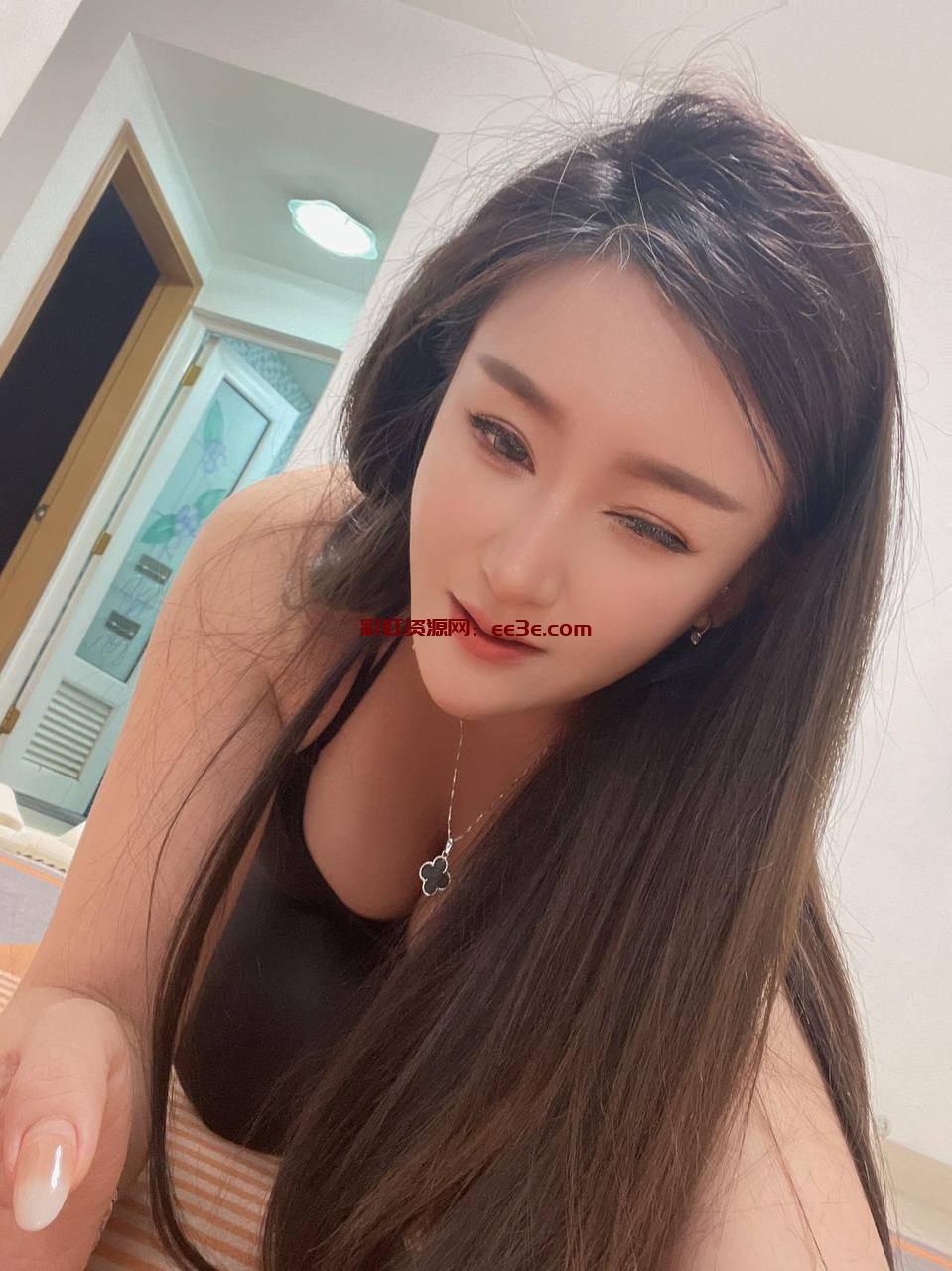 第一次下水，?腿 170?D天然?️整，型纯原装 都是本人生活照，假陪