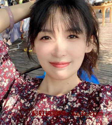 湖北公务员 荣琳琳 视频被曝 美艳人妻露脸