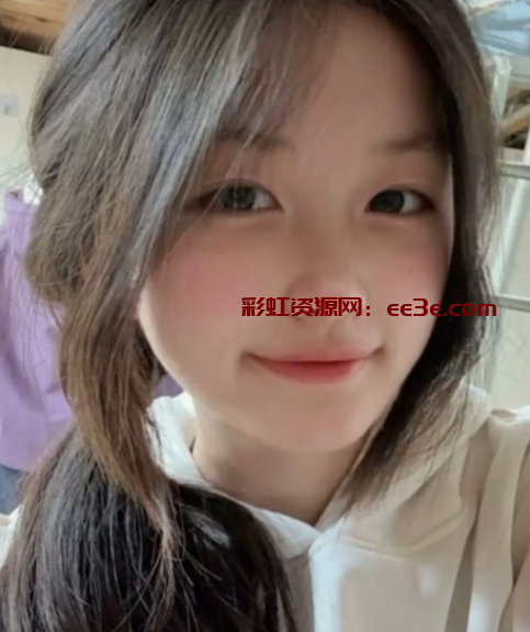 怀化职业技术学院 李艺 不雅视频流出 高颜值清楚少女