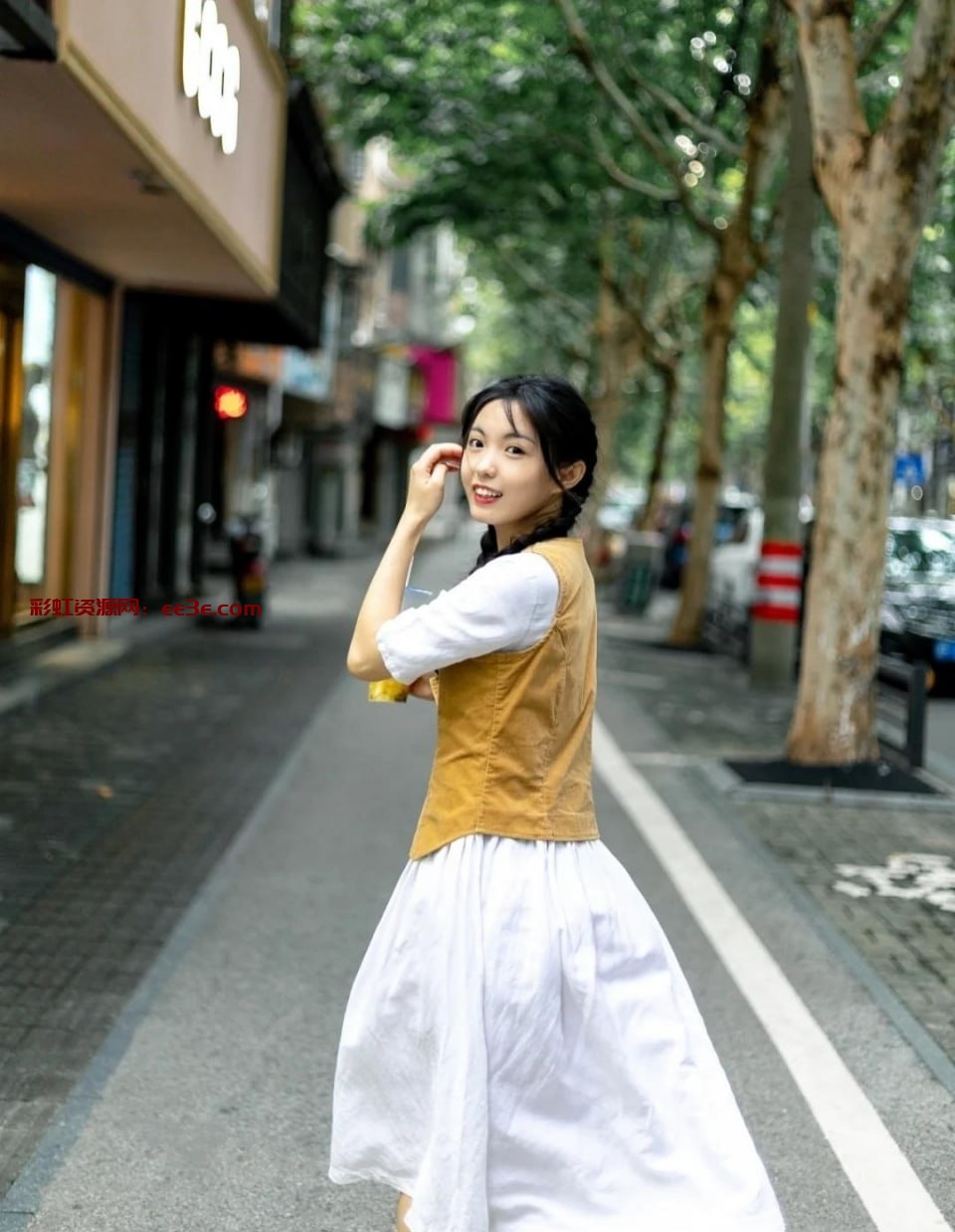 浙江杭州某中学16岁的雅雅，接受视频流出