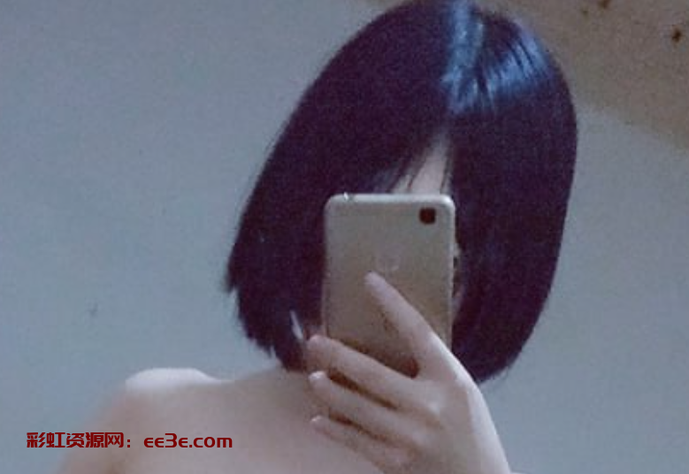 高中生新晋网红【一只肉酱啊】主打的就是一个字“