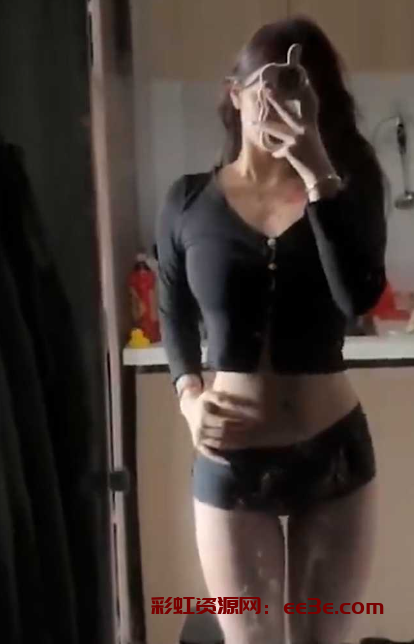 高颜值大奶网瘾少女 为了买一台PS5游戏机主动献身 被大哥肆意