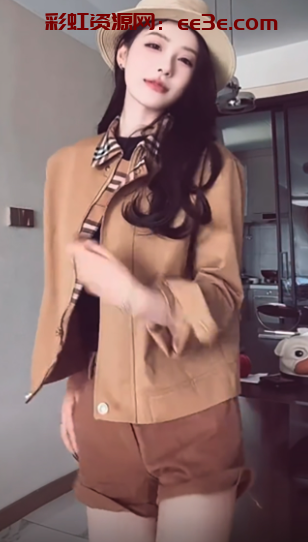 推特博主 一杆钢枪 最新视频中的女主竟是抖音网红 阿凡琦 户外野战激情3