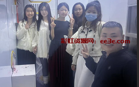 广西逆天种猪 精神小妹杀手100块就能拿下各类型嫩妹