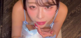 高颜值巨樱花妹buivv46分钟完整版！第一视角纯欲眼神勾魂