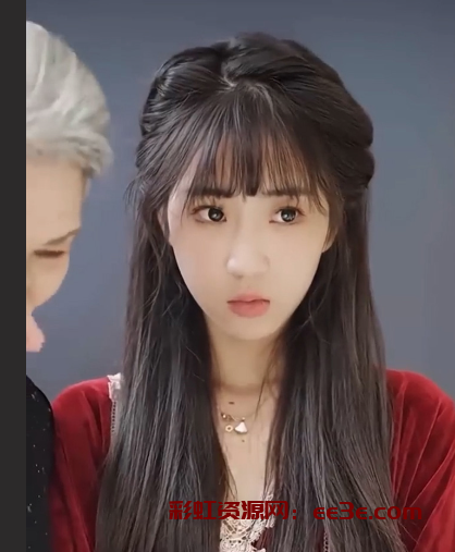 每日短剧《萌宝来袭爹地请跪好》女孩被迫替嫁植物人总裁 谁知新婚夜她一吻竟吻醒总裁！